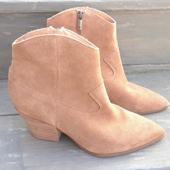 ❌SOLD❌NEW Lucky Brand Ankle Boots - Picture 4 of 5